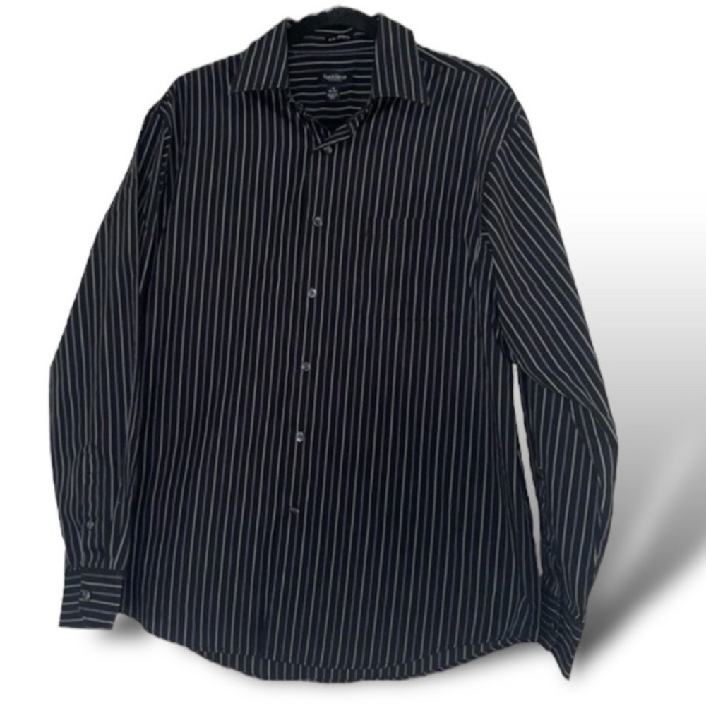 Van-Heusen mens dress shirt size medium button down collar long sleeve black